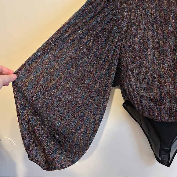 JEALOUS TOMATO Elegant Multicolor Blouse with Balloon Sleeves - Picture 4 of 4